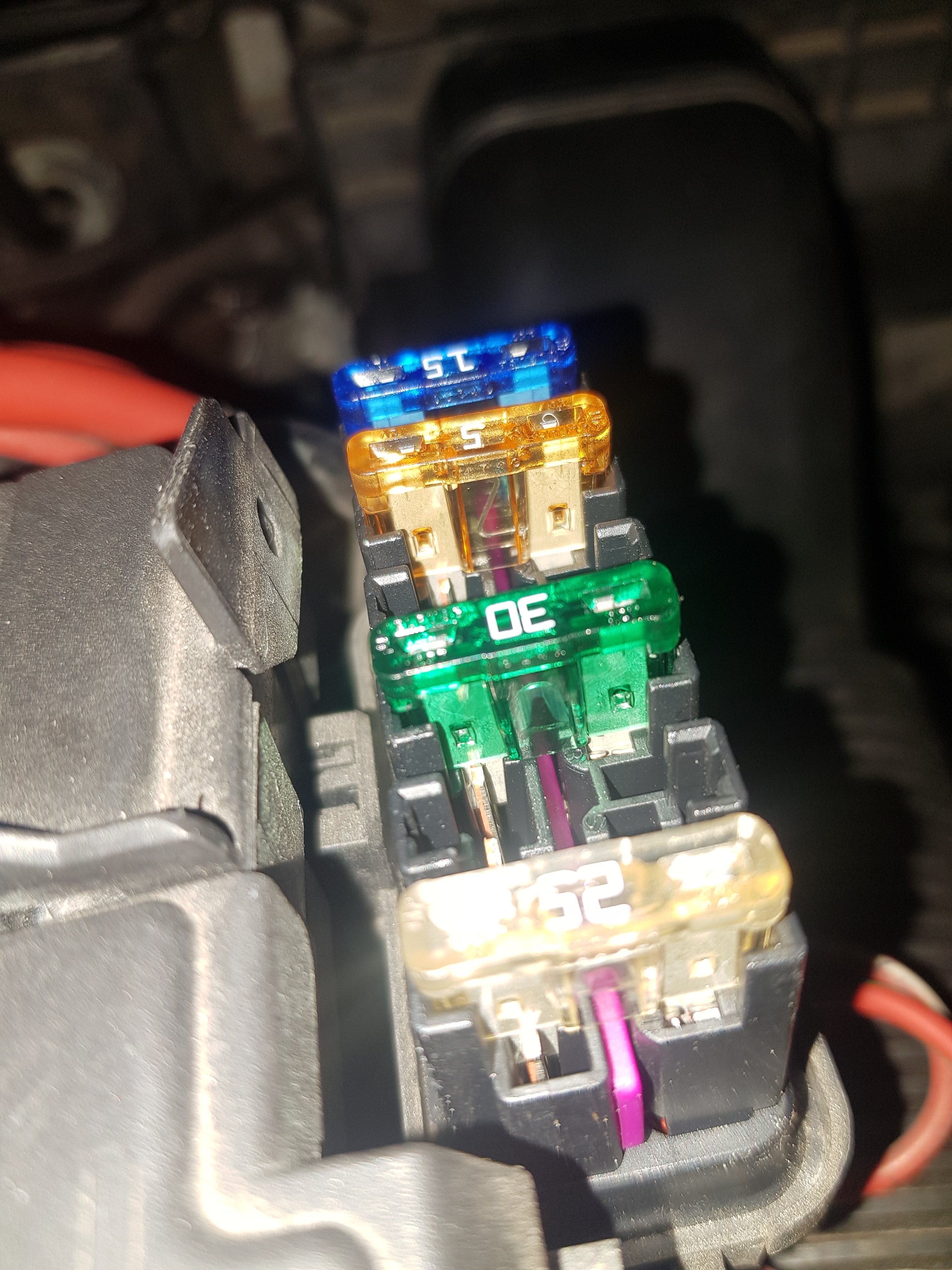 BATTERY FLASHING ON IDLE