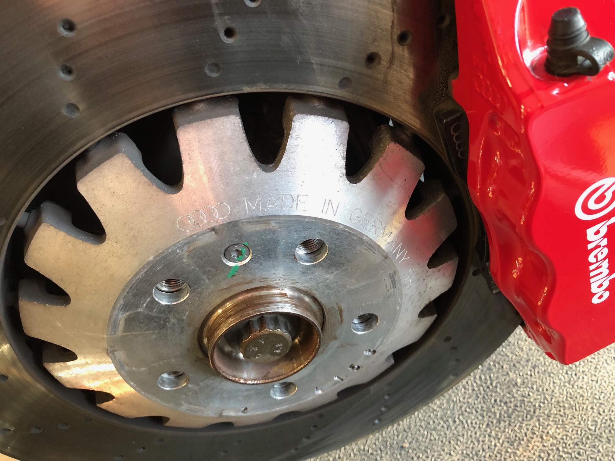 Leon Cupra 300 2019 brake calipers?