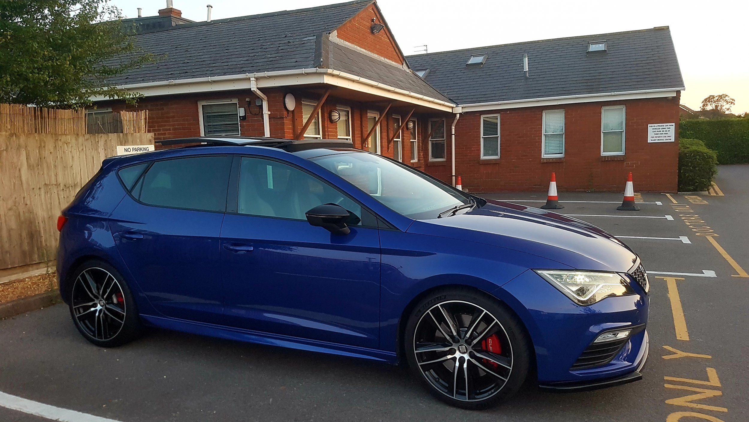 Cupra 300.jpg