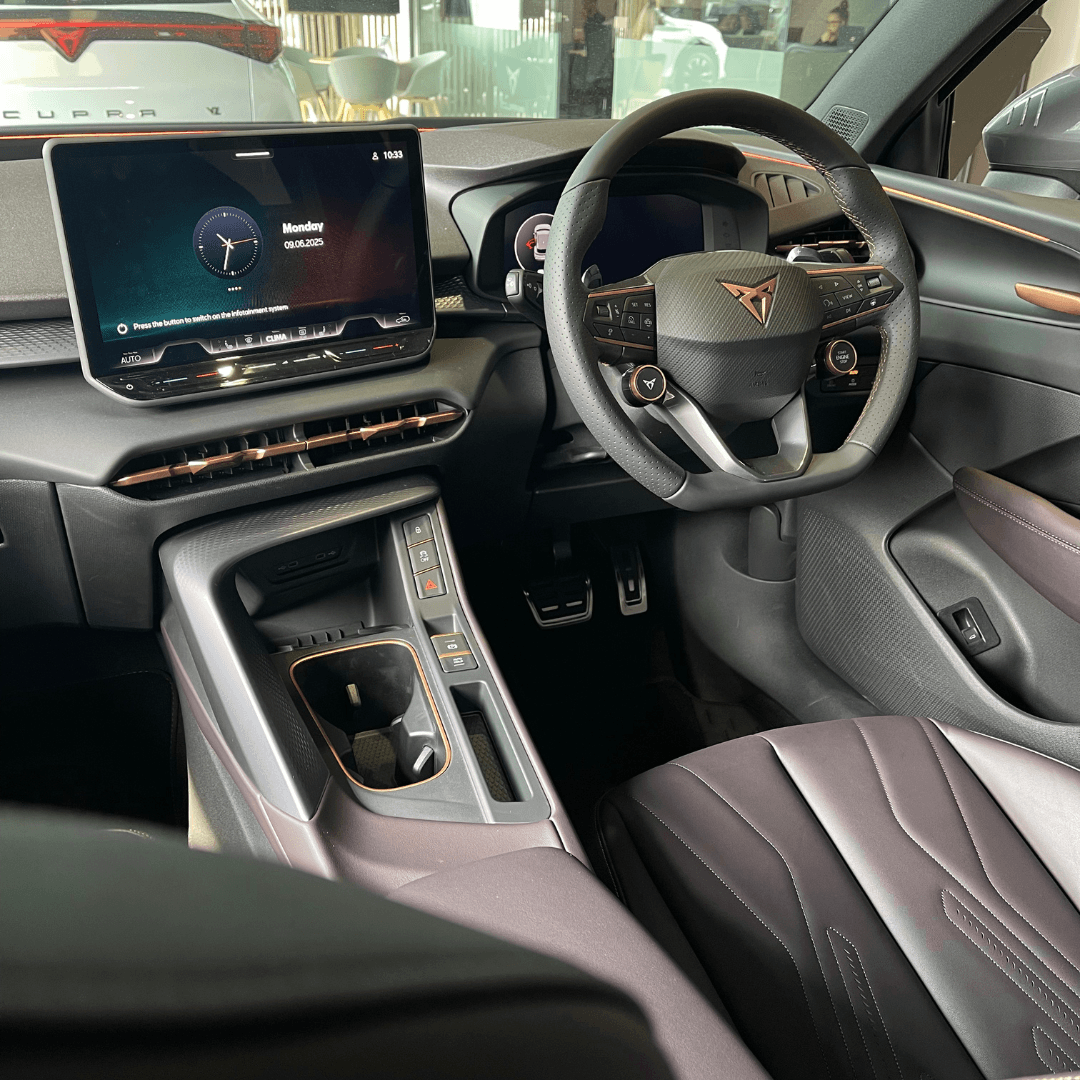 CUPRA-terramar-deep-burgendy-seats (5).png