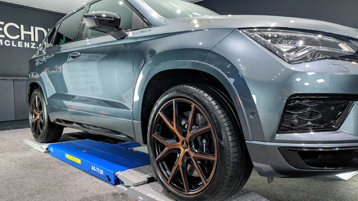 front-quarter-on-ramp-cupra-ateca.jpg