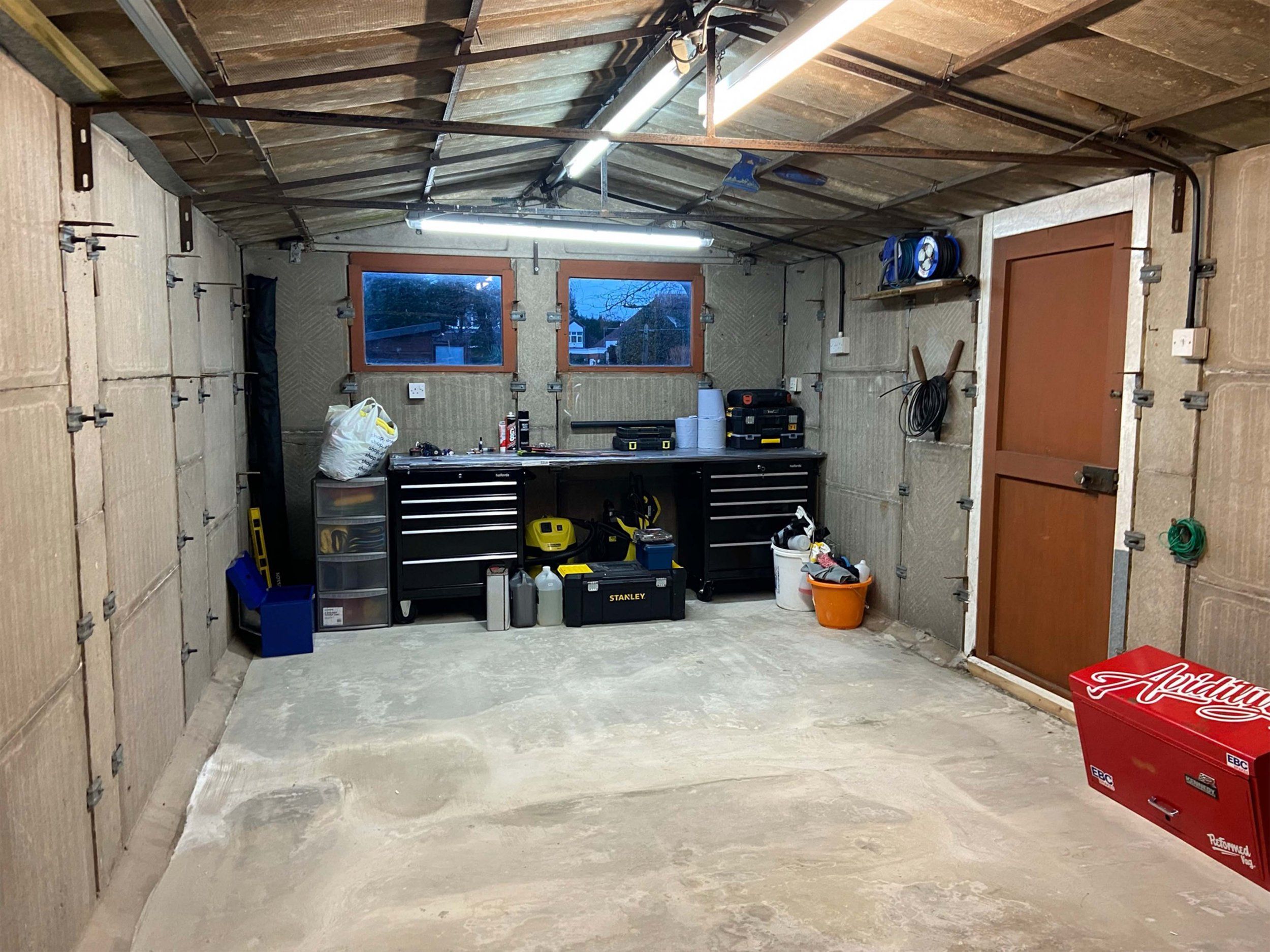 Garage1.jpg