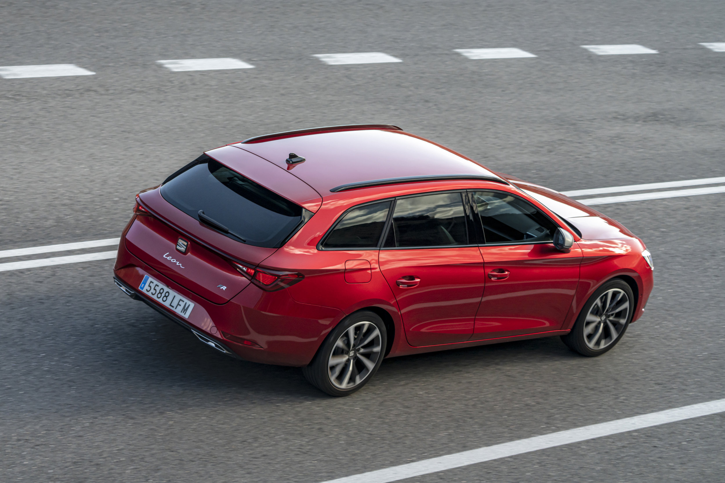 Seat launches 2020 Leon Mk4 - Scotcars