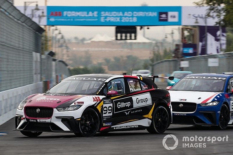 jaguar-i-pace-etrophy-round-1--5.jpg