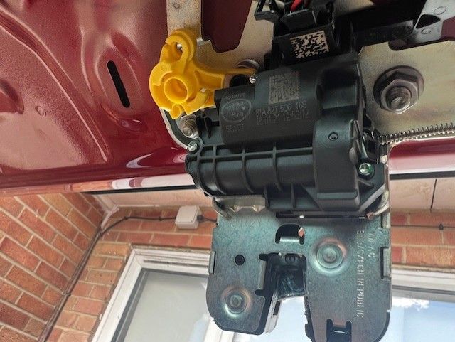 latch 1.jpg