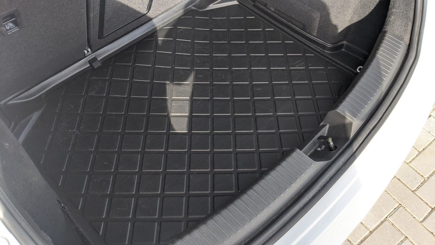 SEAT Leon MK3 flexible boot liner (fits five door and SC)