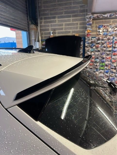 roof spoiler.jpg