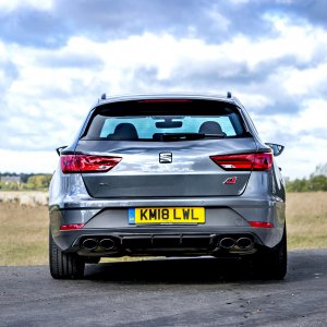 SEAT_Leon_CUPRA_ST_Carbon_Edition--30808.jpg