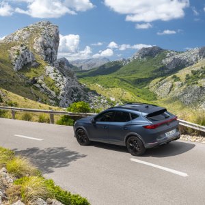 CUPRA-Formentor-Dynamic_33_HQ.jpg