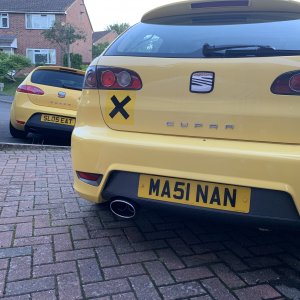 Ibiza track car vs Leon ring car