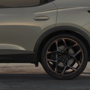 2021_CUPRA_Formentor_VZ5-wheel-detail-rear.jpg