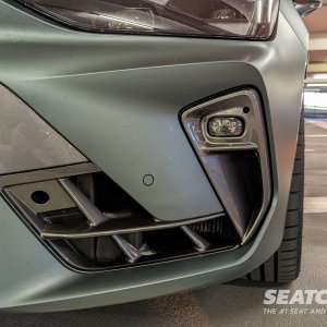 5 - CUPRA Leon Estate VZ3 4Drive - Front Grill Vent.jpg