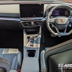 14 - CUPRA Leon Estate VZ3 4Drive - Interior.jpg