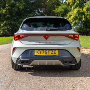 CUPRA Leon Shadow Edition exterior rear.jpg