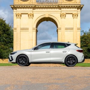 CUPRA Leon Shadow Edition exterior side.jpg