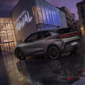 02_CUPRA Raval Plasma.jpg