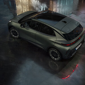 03_CUPRA Raval Manganese Matt.jpg