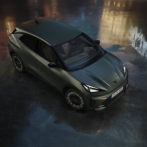 06_CUPRA Raval Manganese Matt.jpg