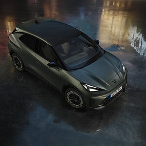 05_CUPRA Raval Manganese Matt.jpg