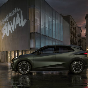 07_CUPRA Raval Manganese Matt.jpg