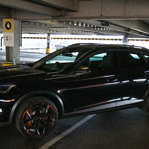 2026 Formentor VZ5 in Midnight Black
