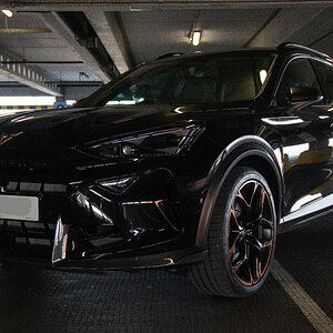 2026 Formentor VZ5 in Midnight Black