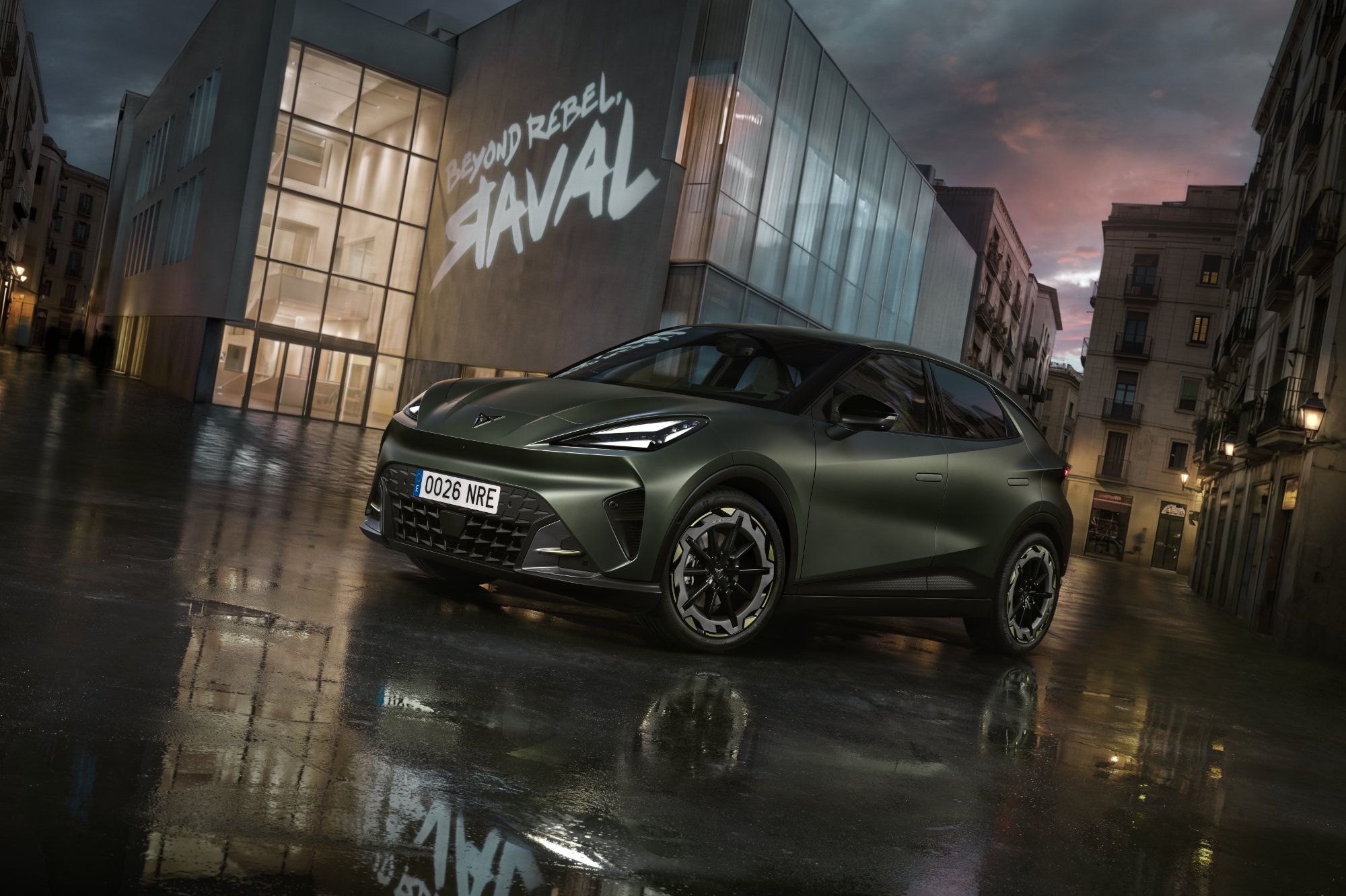 01_CUPRA Raval Manganese Matt.jpg