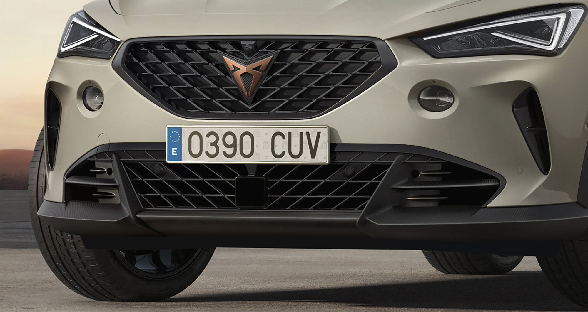 2021_CUPRA_Formentor_VZ5-carbon-fibre-front-detail.jpg