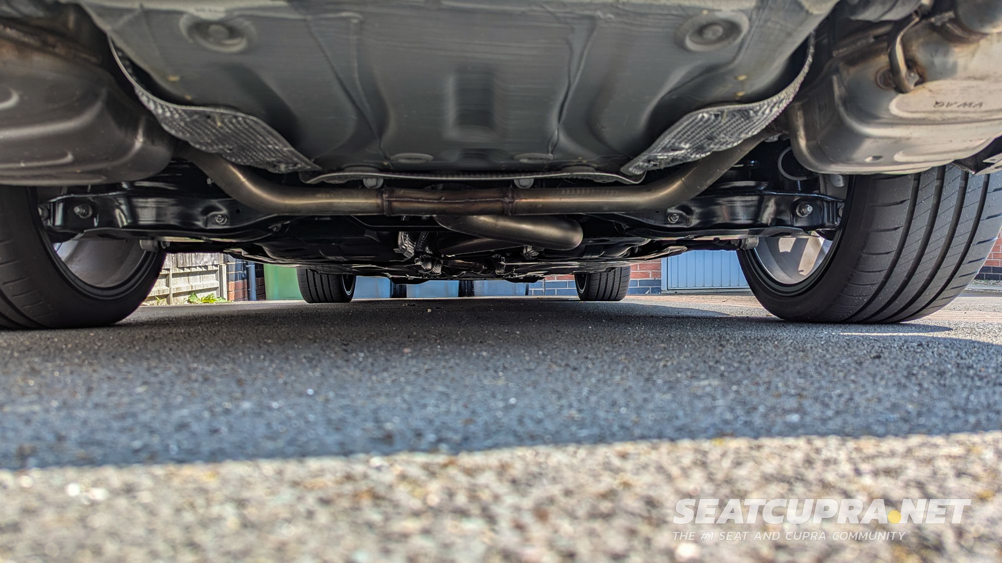 24 - CUPRA Leon Estate VZ3 4Drive - Under Car.jpg