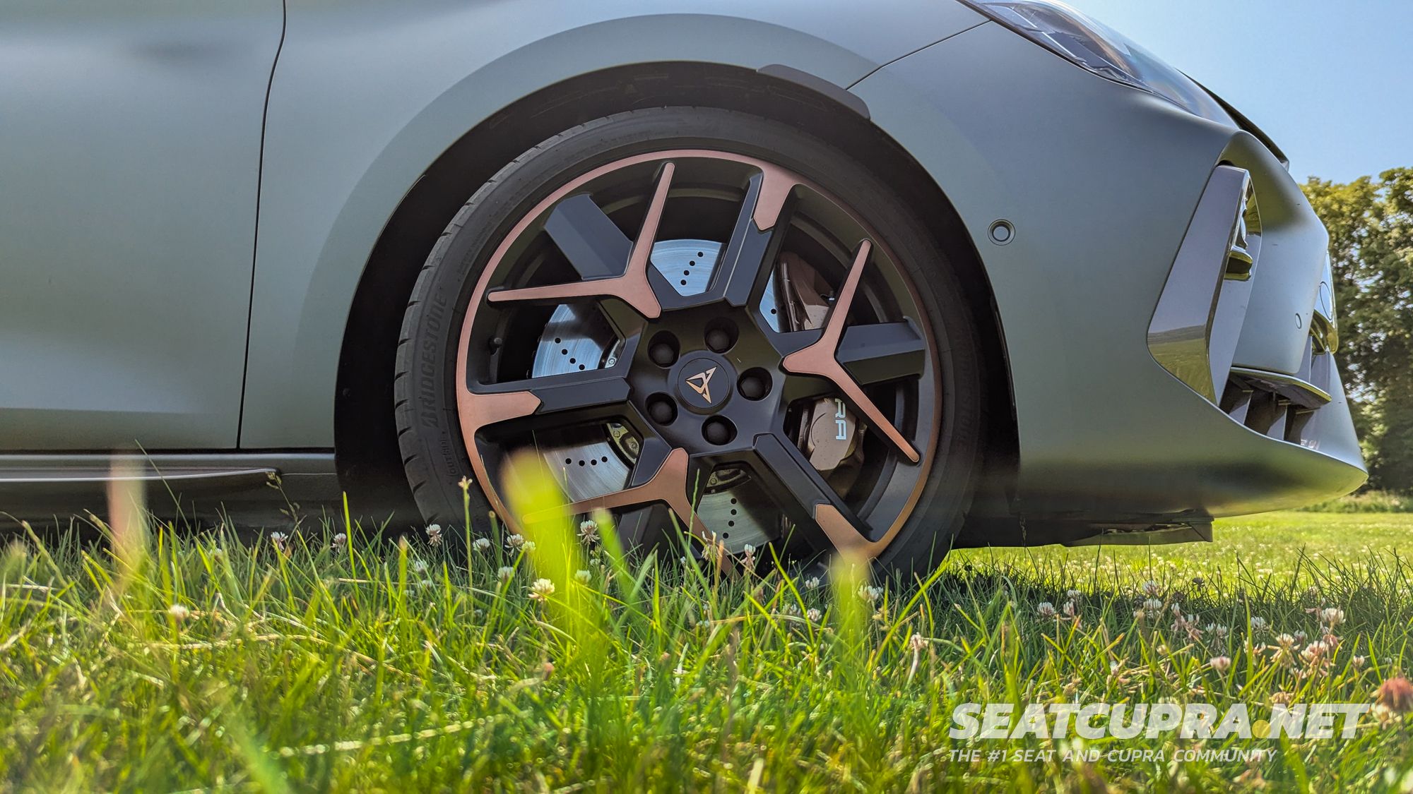 8 - CUPRA Leon Estate VZ3 4Drive - Front Alloy Brake.jpg