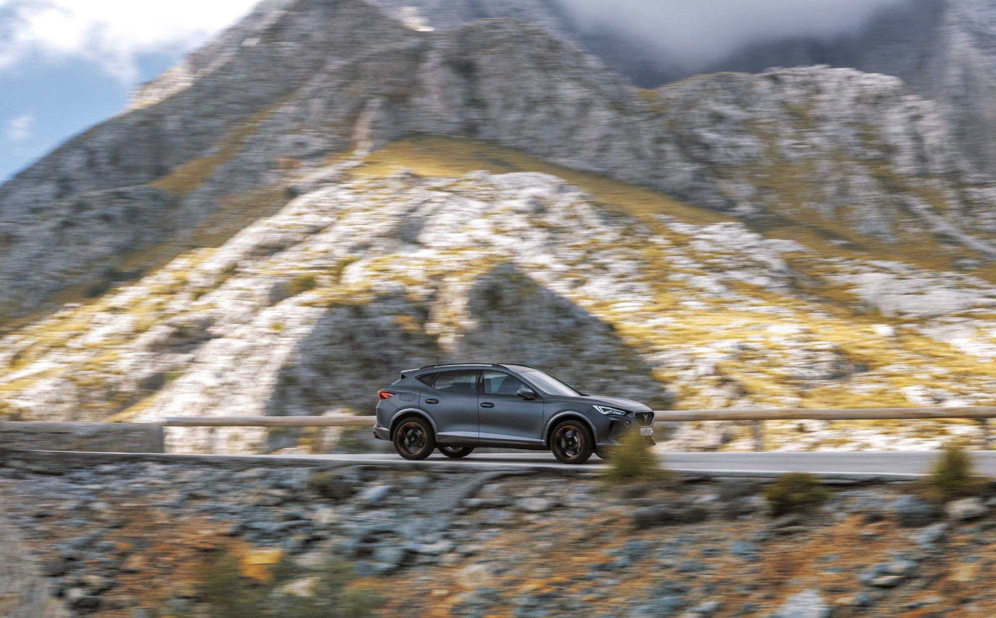 CUPRA-Formentor-Dynamic_51_HQ.jpg