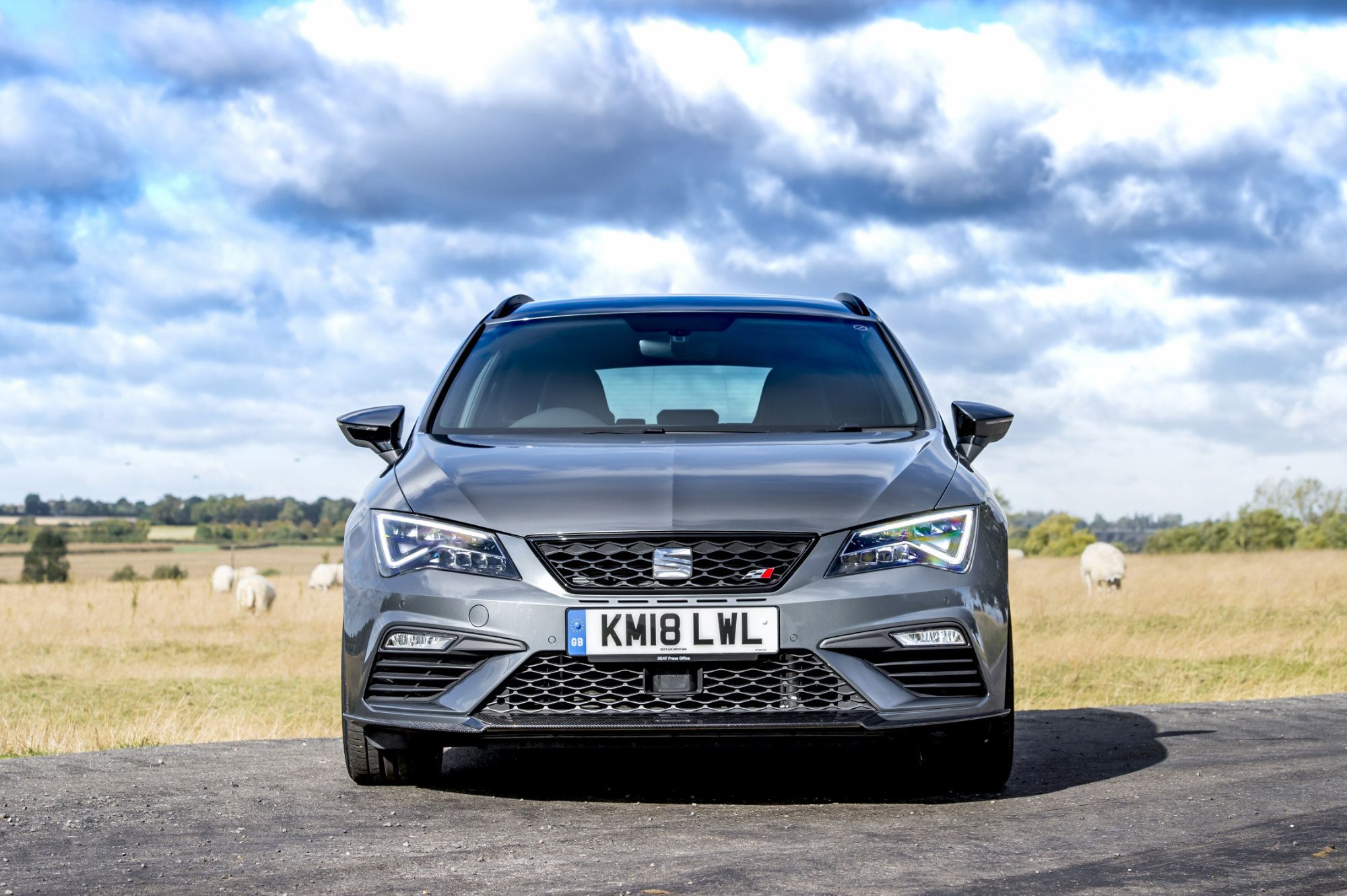 SEAT_Leon_CUPRA_ST_Carbon_Edition--30807.jpg