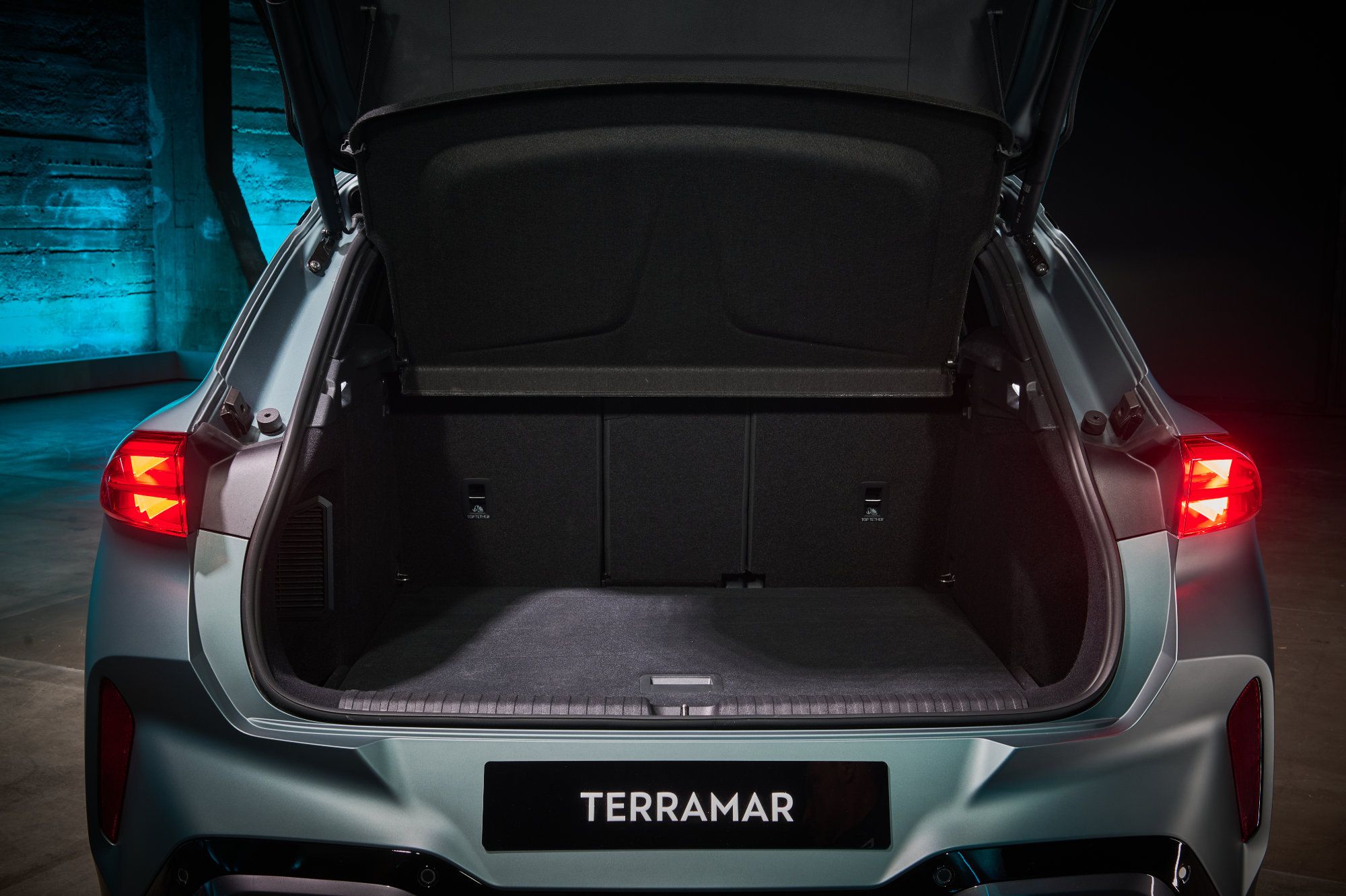 Terramar Enceladus Grey_40.jpg