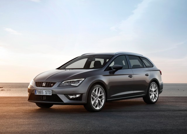 001-SEAT-LEON-ST-FR