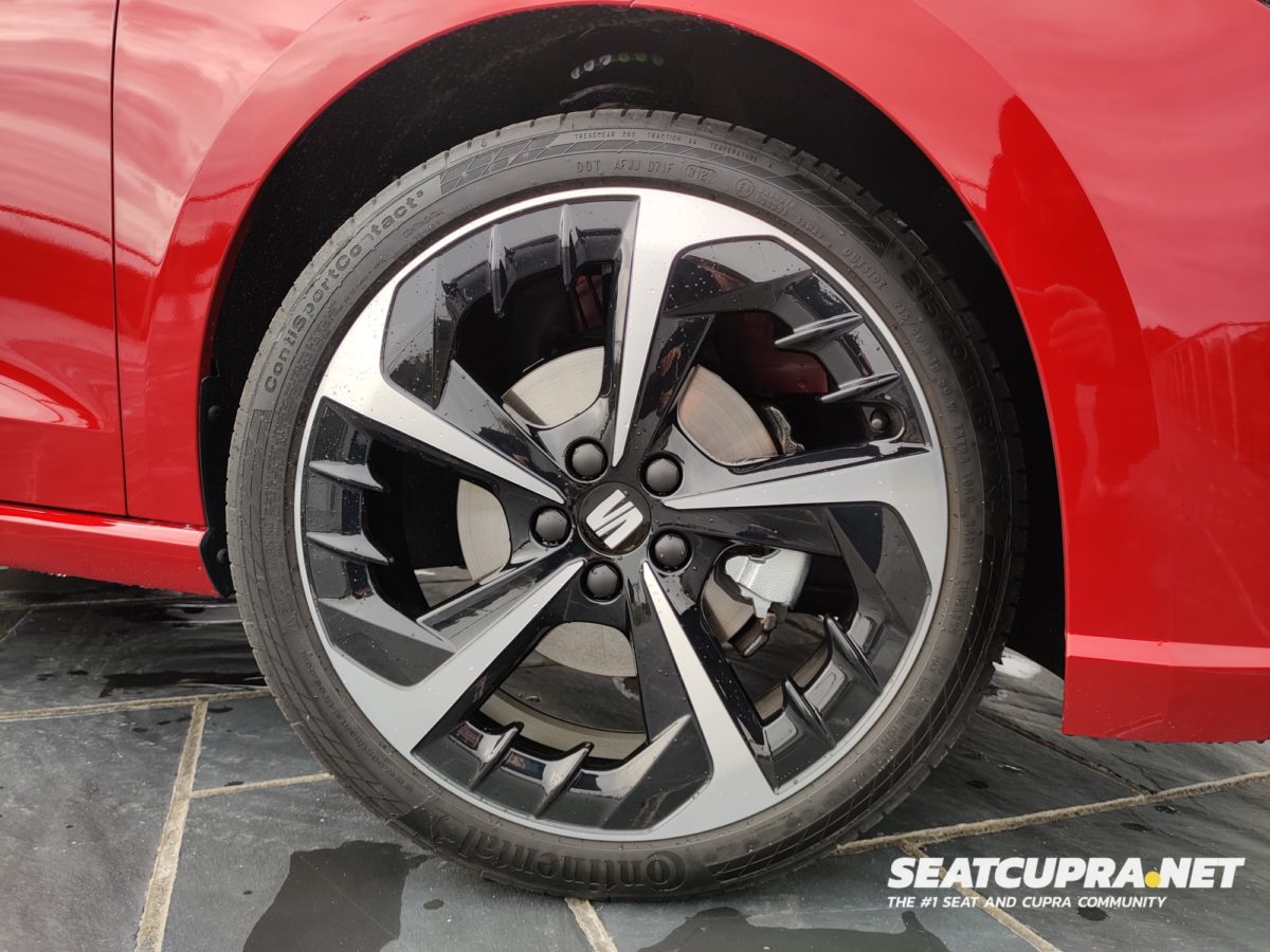 Red SEAT Ibiza FR Sport wheel with jagged looking "teeth"