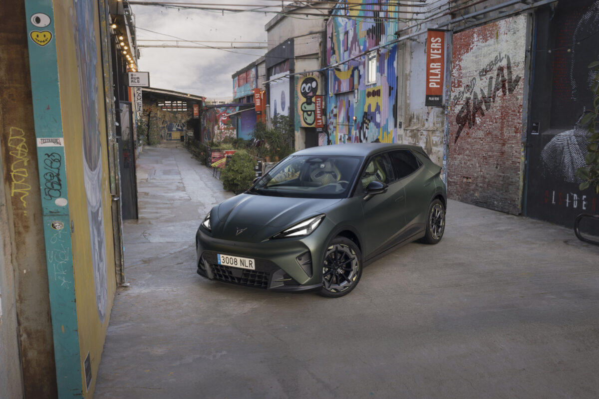 CUPRA Raval VZ Extreme Manganese Matt front angle