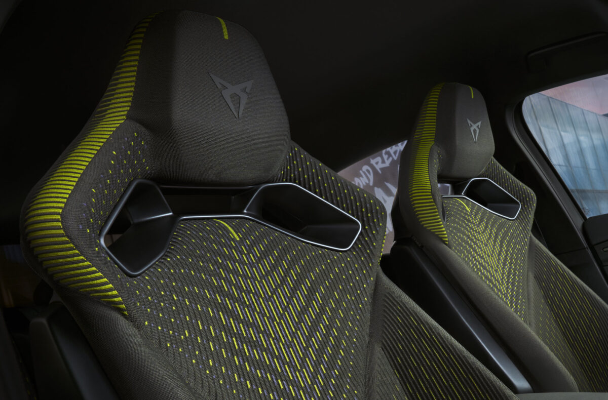 CUPRA Raval VZ Extreme Manganese Matt bucket seats