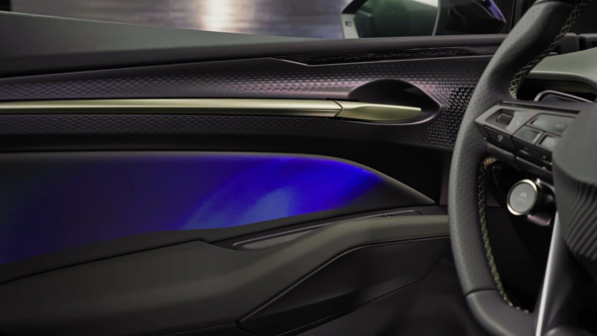 CUPRA Raval VZ Extreme Manganese Matt interior lighting