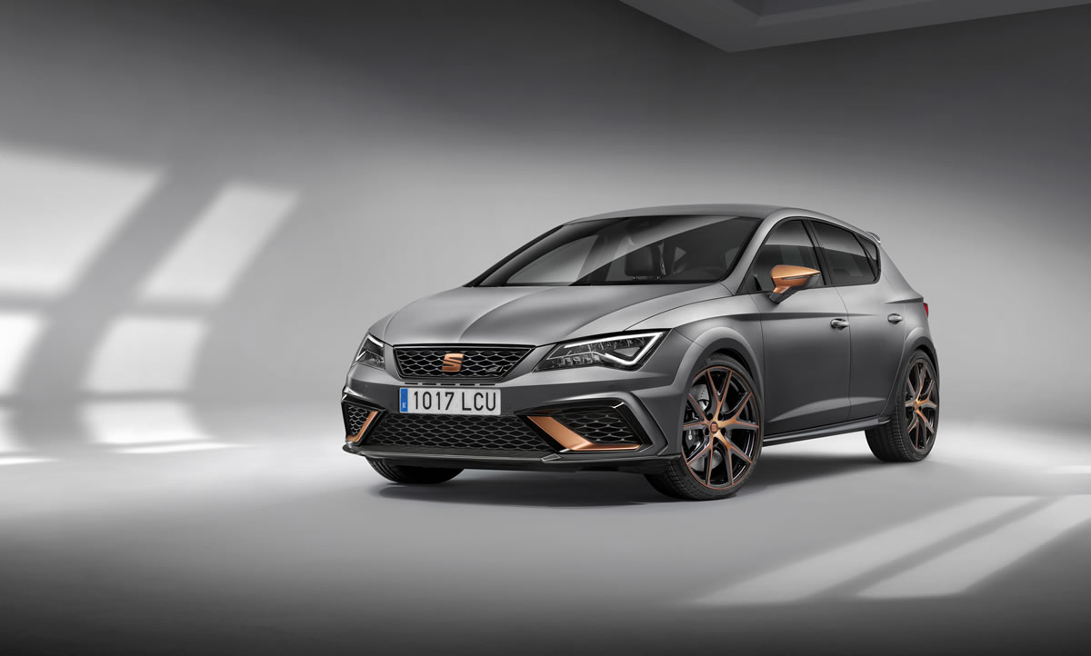 34_FRONT_CUPRA_R_studio.jpg