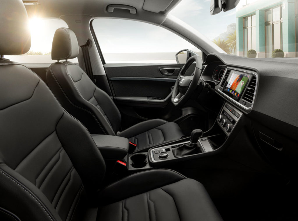 Interior shot of the 2020 Ateca with sunlight coming through the window