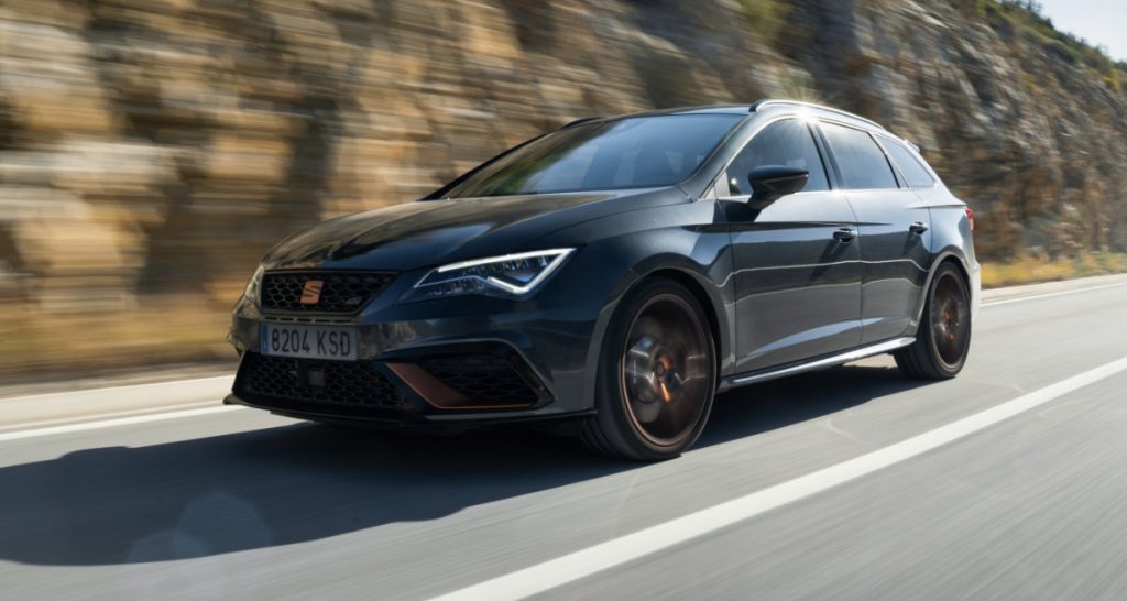 Leon-CUPRA-R-ST-brings-new-levels-of-uniqueness-sophistication-and-performance_05_HQ-1024x546.jpg