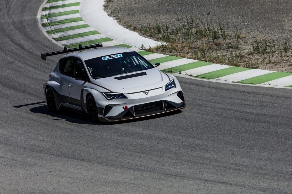 Maiden_dynamic_test_of_the_CUPRA_e-Racer_with_Jordi_Gen_at_the_wheel-Small-30604-1024x682.jpg