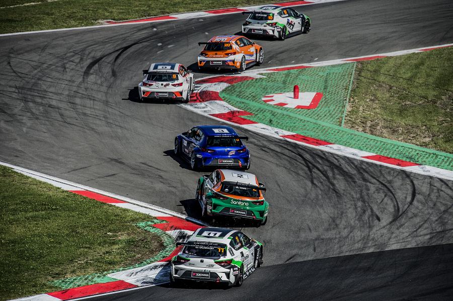 Alex Morgan a first time winner at Nürburgring