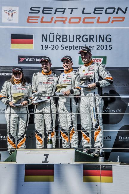 Lucile Cypriano, Mario Dablander, Alex Morgan and Jordi Oriola on the podium at the Nürburgring (race 10)