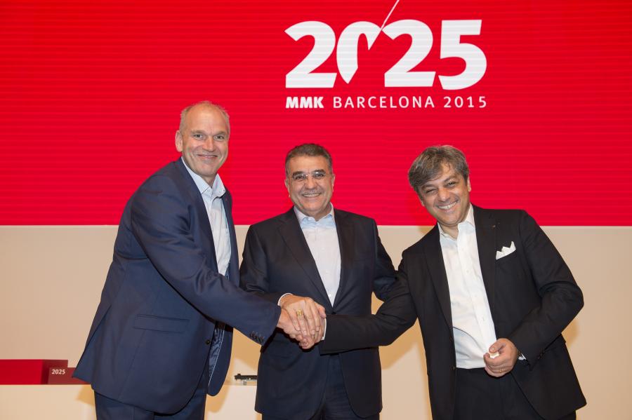 Jürgen Stackmann, outgoing SEAT Executive Committee Chairman; Dr. Francisco Javier García Sanz, Board of Directors Chairman; and Luca de Meo, new Executive Committee Chairman.