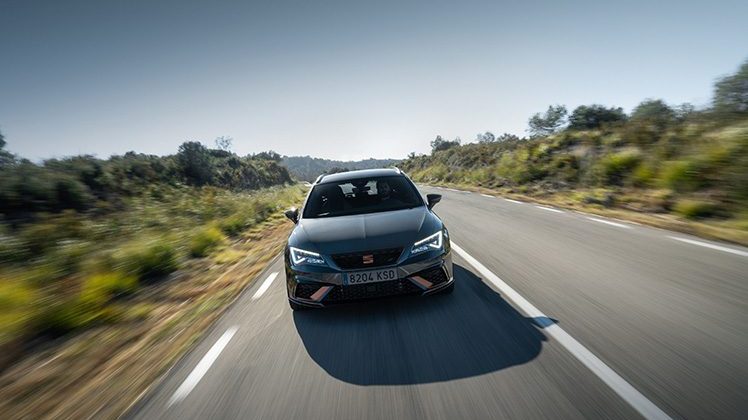 cropped-CUPRA-R-Front-sales.jpg