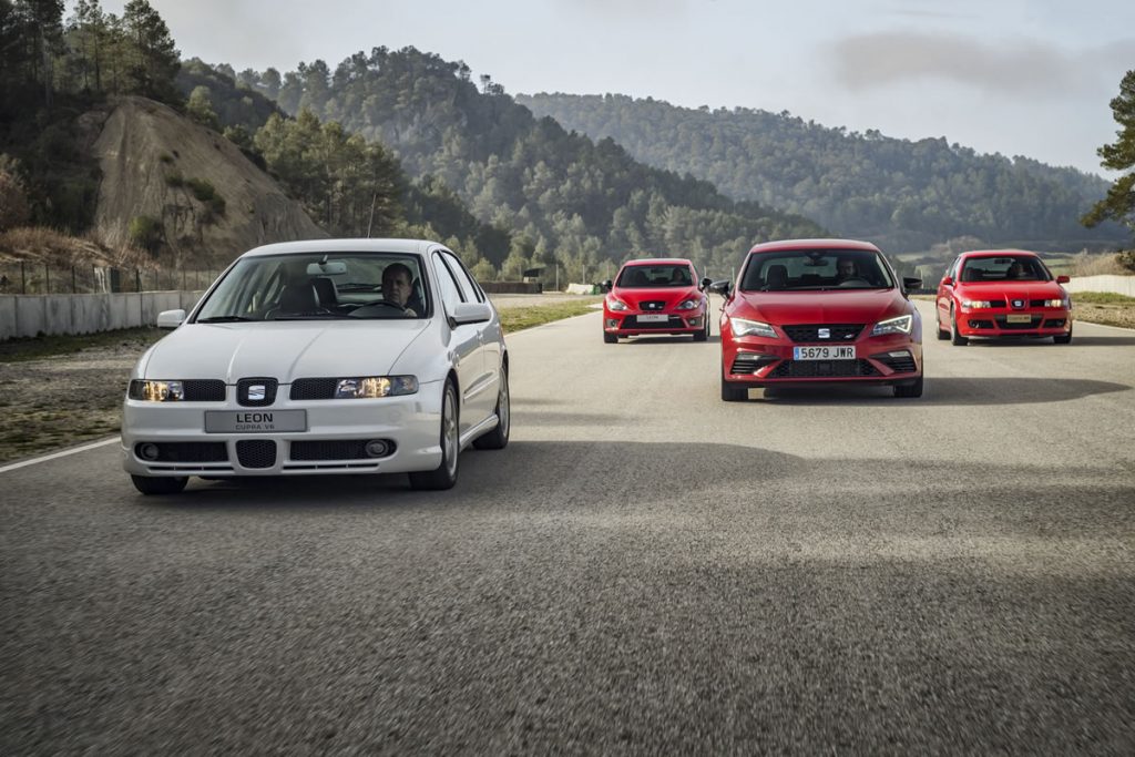 17 years and 100 hp separate these four versions of the SEAT Leon CUPRA
